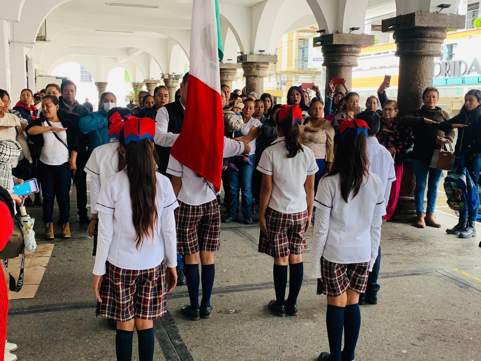 Realizan Lunes Cívico Para Conmemorar El CXIII Aniversario Del Inicio ...